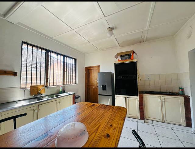 4 BEDROOM HOUSE TO LET IN UMBILO